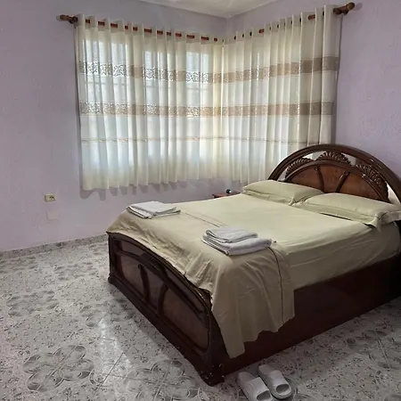 Ziri Gasthof Tirana